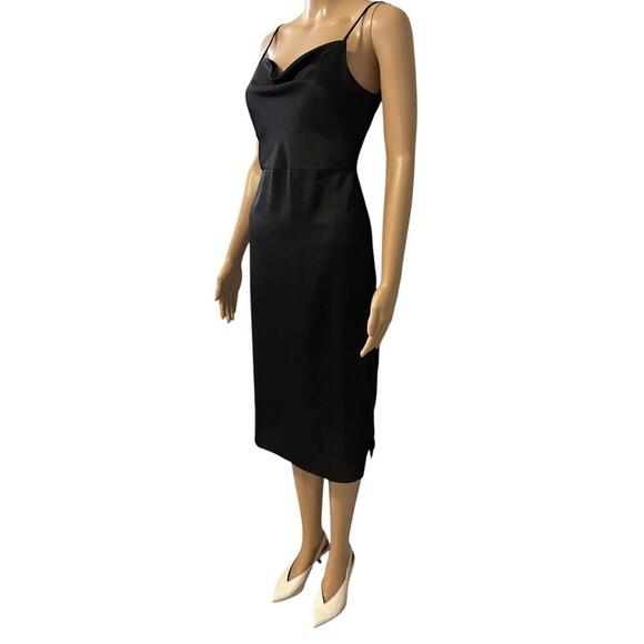 Elegant Black Satin Midi Dress - Perfect for Any Occasion - Picture 5 of 6